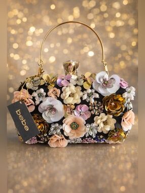 Bebe Daisy Floral Embellished Clutch NWT | 3D Flower Evening Bag w/ Strap